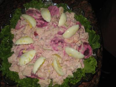 Festive tuna, potato, beet and apple salad